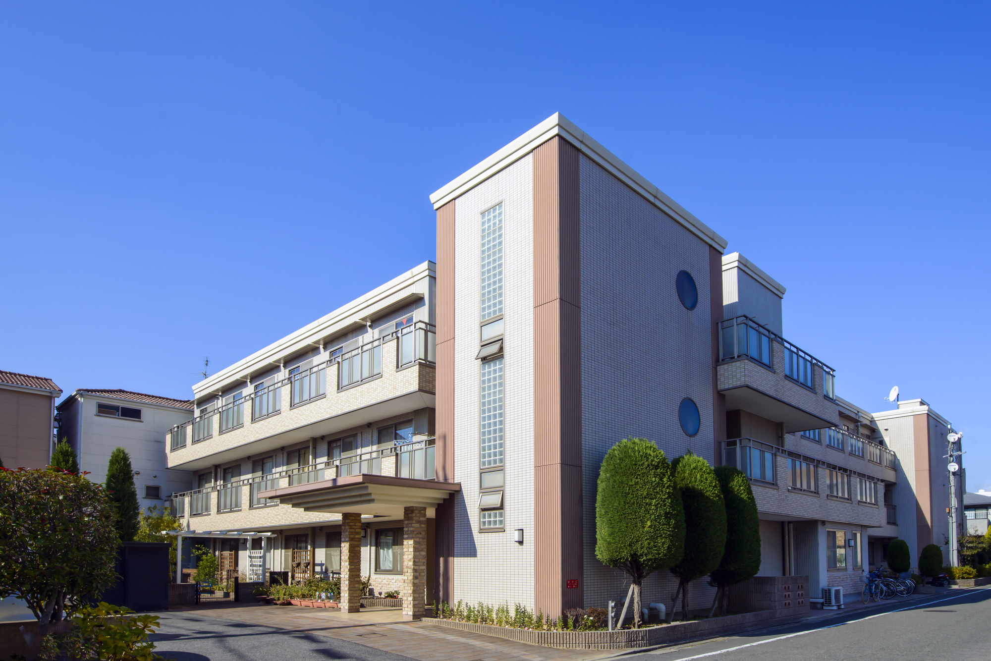 有料老人ホーム よつば